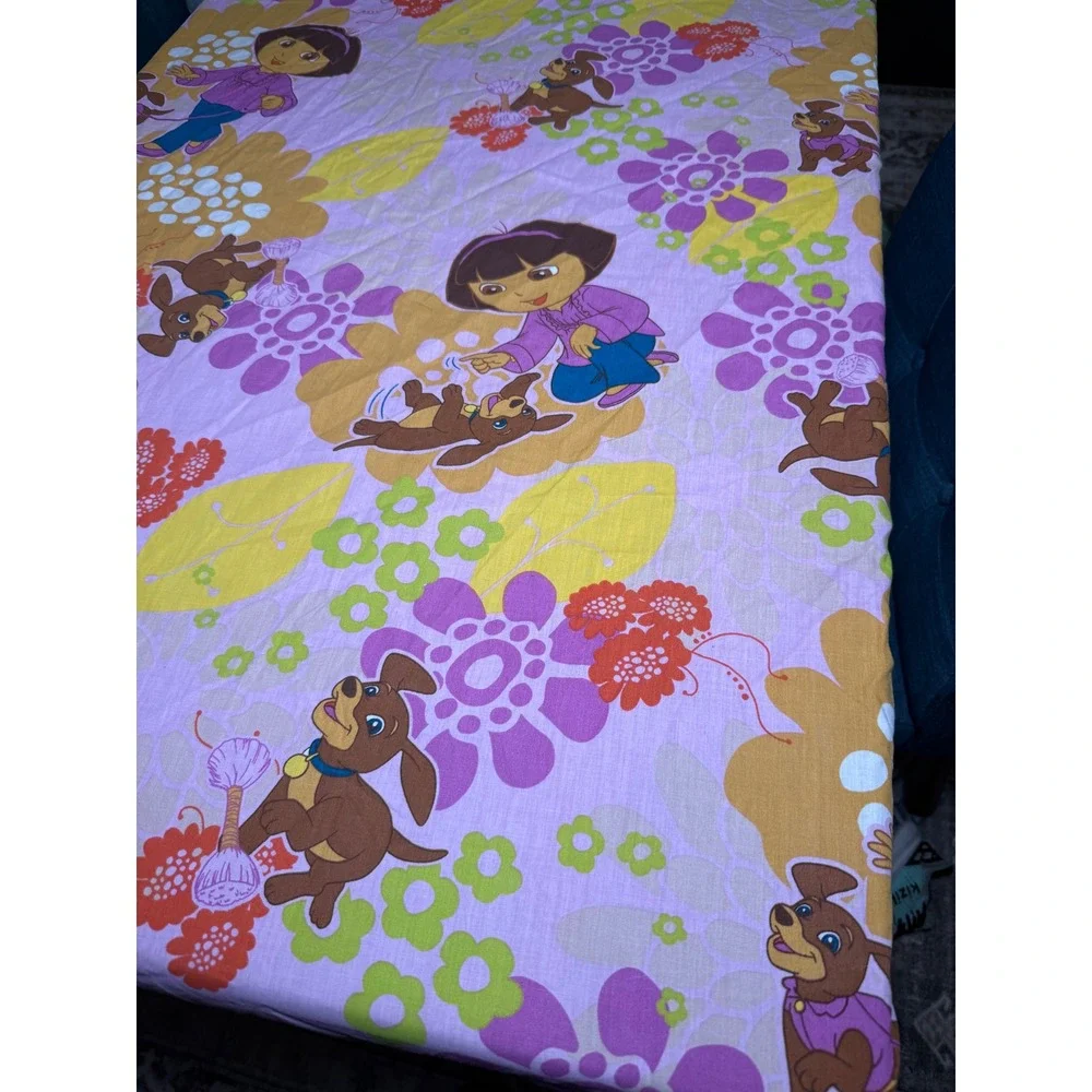 Dora the Explorer Perrito Puppy Toddler Crib Fitted Sheet Pink Purple Floral
